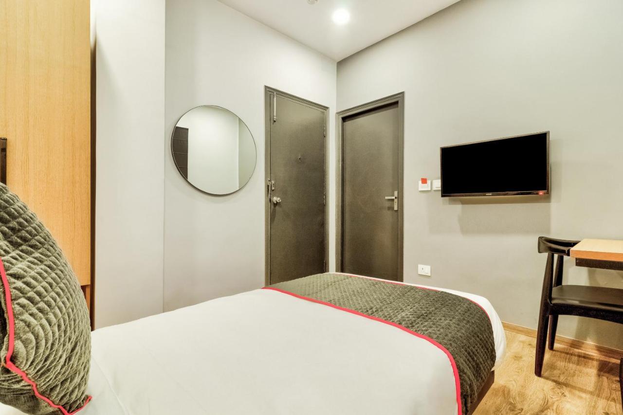 Oyo 78245 Collection O Hotel Crown Inn Navi Mumbai Ngoại thất bức ảnh