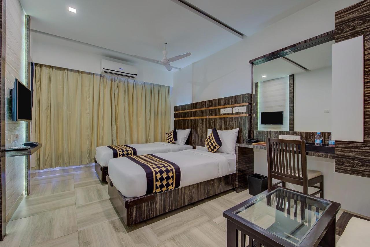 Oyo 78245 Collection O Hotel Crown Inn Navi Mumbai Ngoại thất bức ảnh