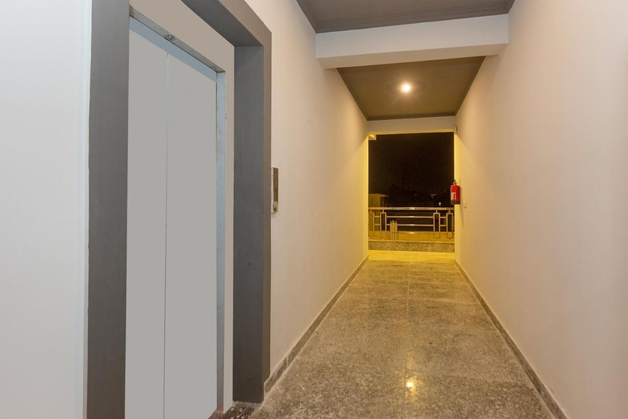 Oyo 78245 Collection O Hotel Crown Inn Navi Mumbai Ngoại thất bức ảnh