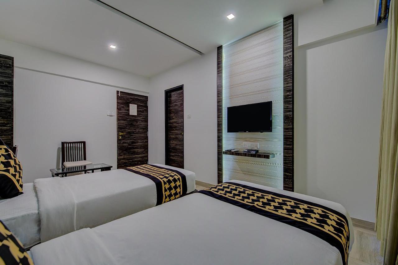 Oyo 78245 Collection O Hotel Crown Inn Navi Mumbai Ngoại thất bức ảnh