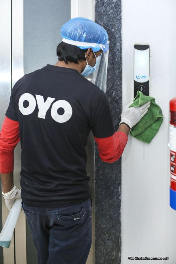 Oyo 78245 Collection O Hotel Crown Inn Navi Mumbai Ngoại thất bức ảnh