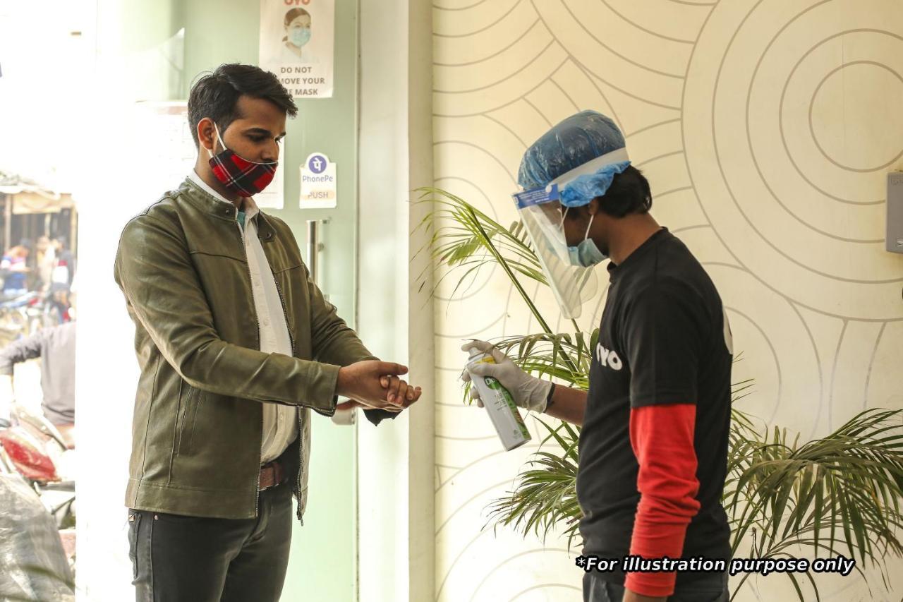 Oyo 78245 Collection O Hotel Crown Inn Navi Mumbai Ngoại thất bức ảnh