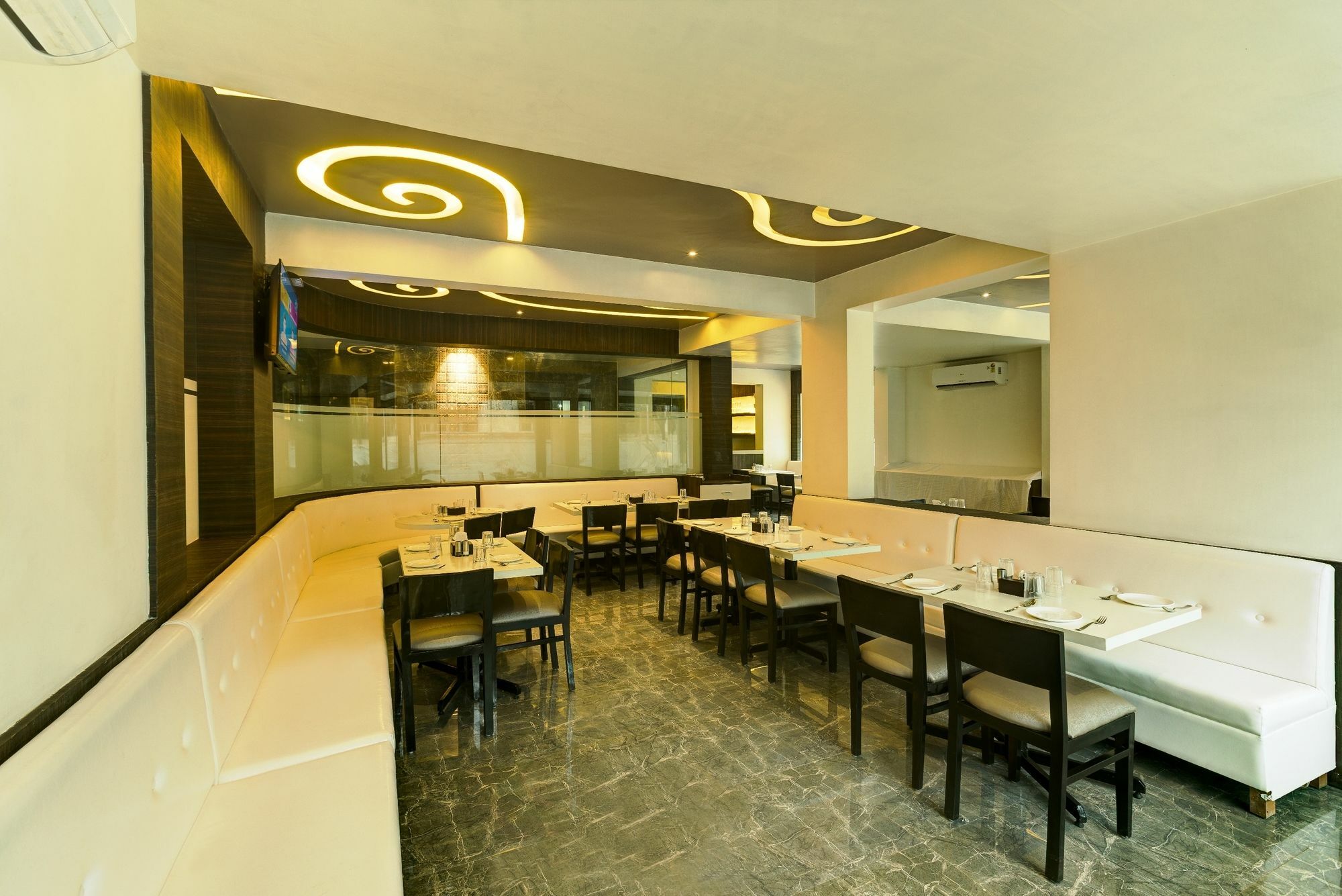 Oyo 78245 Collection O Hotel Crown Inn Navi Mumbai Ngoại thất bức ảnh