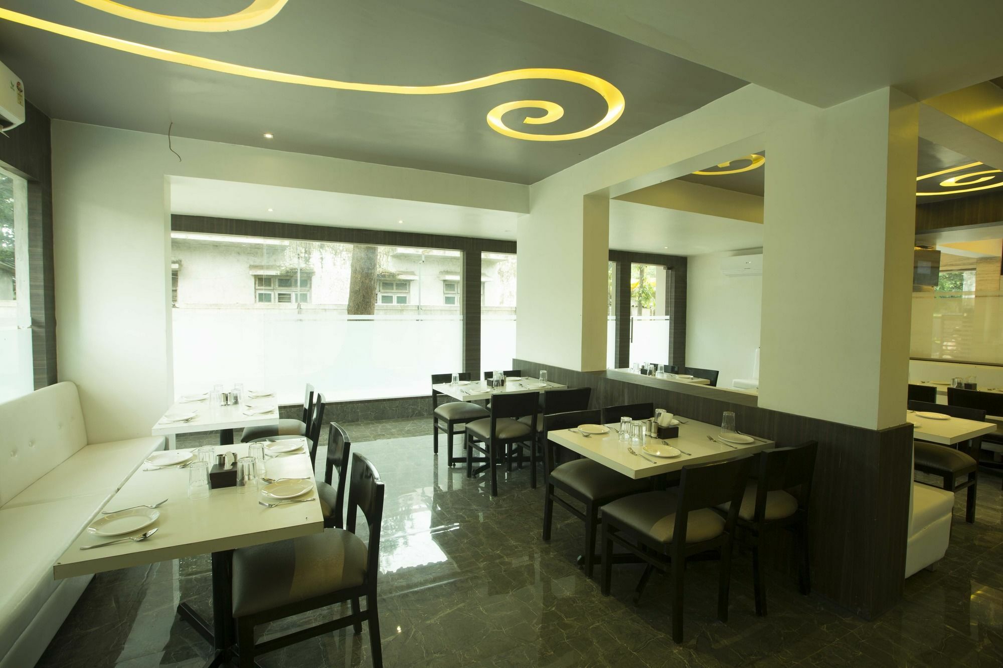 Oyo 78245 Collection O Hotel Crown Inn Navi Mumbai Ngoại thất bức ảnh