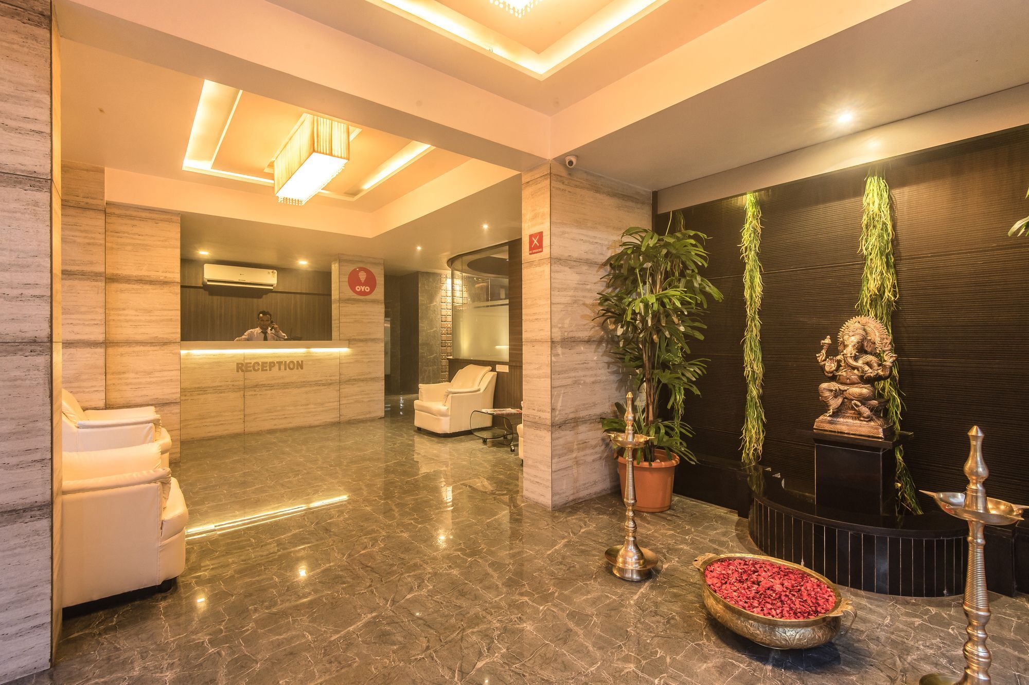 Oyo 78245 Collection O Hotel Crown Inn Navi Mumbai Ngoại thất bức ảnh