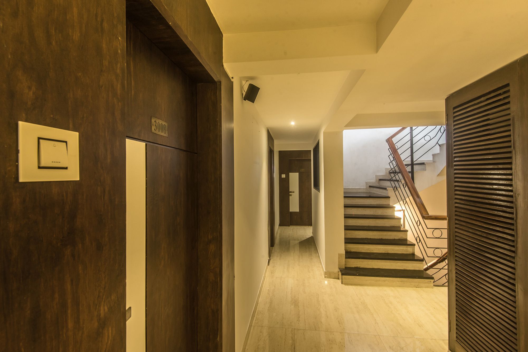 Oyo 78245 Collection O Hotel Crown Inn Navi Mumbai Ngoại thất bức ảnh