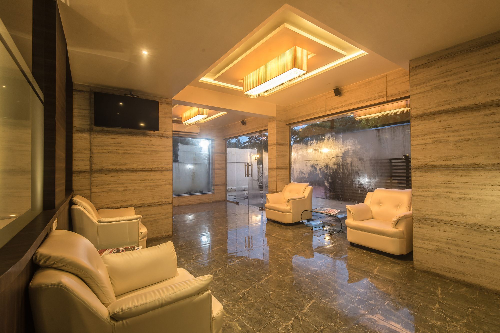 Oyo 78245 Collection O Hotel Crown Inn Navi Mumbai Ngoại thất bức ảnh