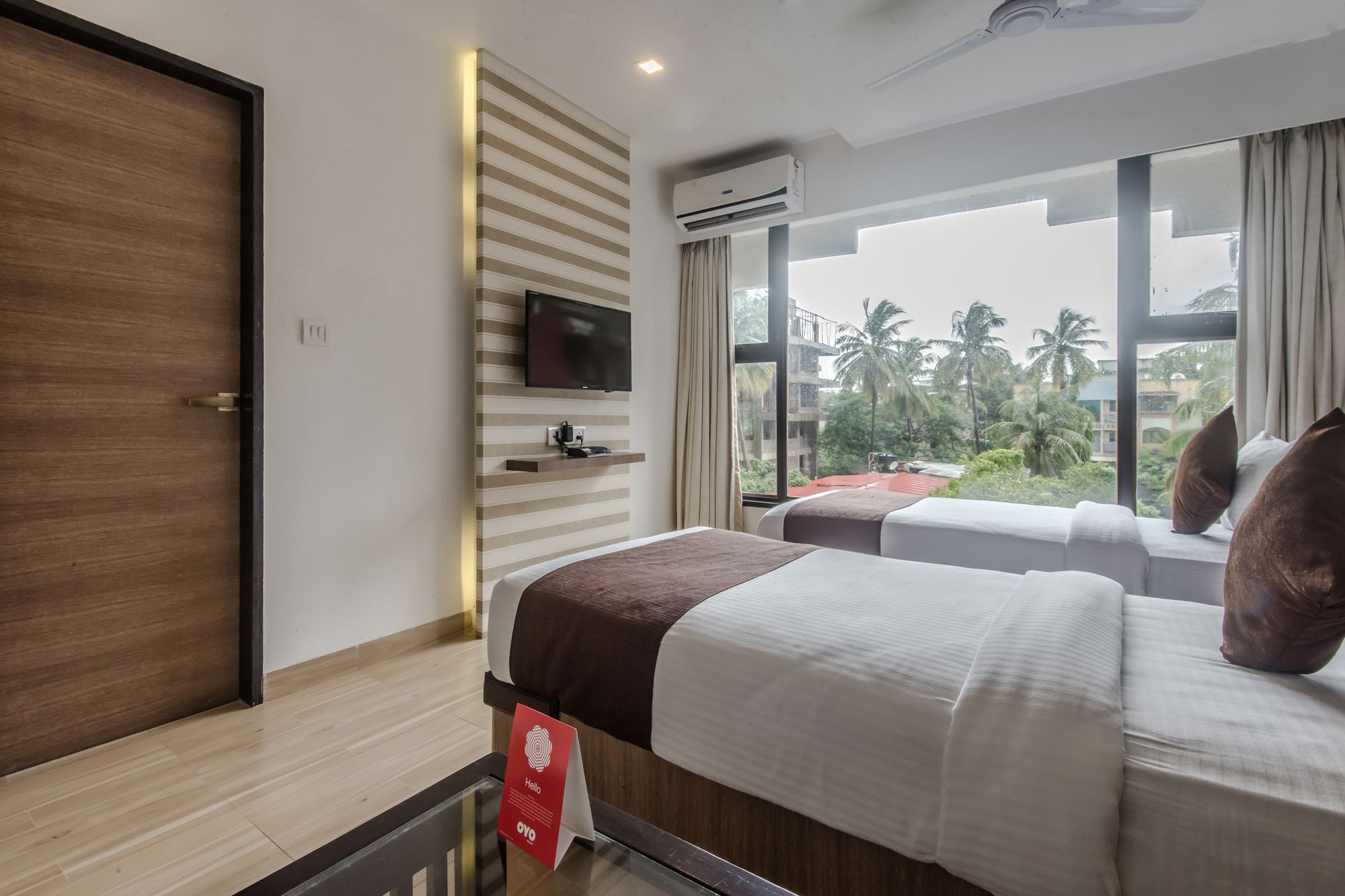 Oyo 78245 Collection O Hotel Crown Inn Navi Mumbai Ngoại thất bức ảnh